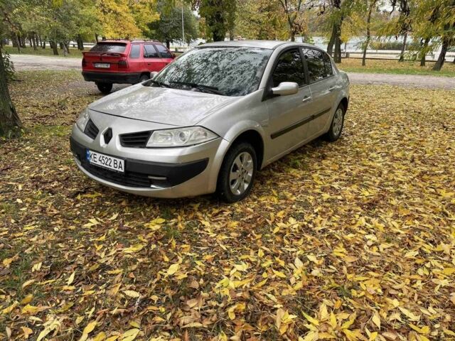 Сірий Рено Меган, об'ємом двигуна 1.4 л та пробігом 300 тис. км за 2602 $, фото 1 на Automoto.ua