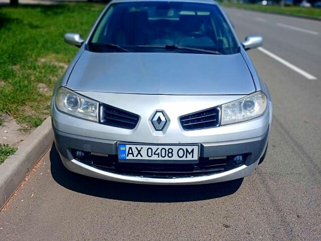 Сірий Рено Меган, об'ємом двигуна 2 л та пробігом 250 тис. км за 2600 $, фото 1 на Automoto.ua