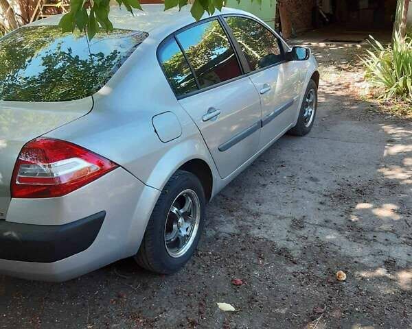 Сірий Рено Меган, об'ємом двигуна 1.6 л та пробігом 130 тис. км за 5000 $, фото 1 на Automoto.ua