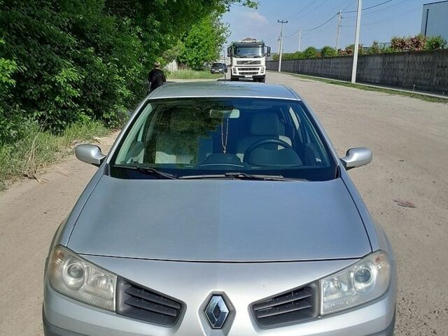 Сірий Рено Меган, об'ємом двигуна 1.6 л та пробігом 245 тис. км за 3800 $, фото 1 на Automoto.ua