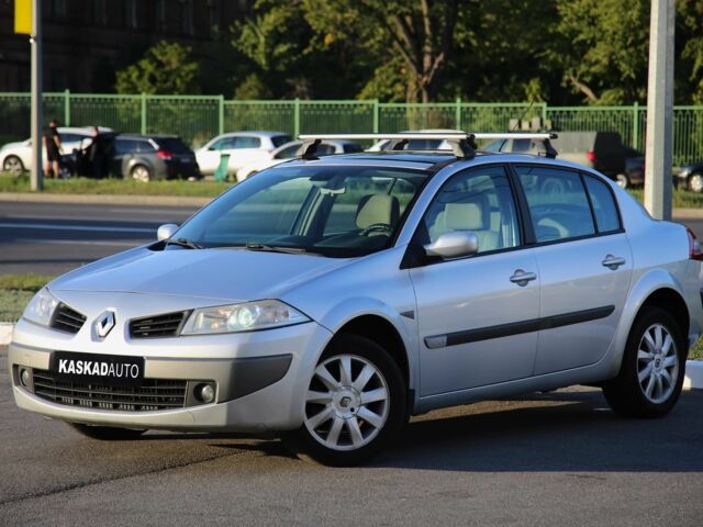 Сірий Рено Меган, об'ємом двигуна 1.6 л та пробігом 238 тис. км за 5600 $, фото 1 на Automoto.ua