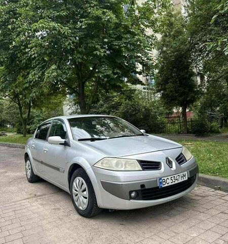 Серый Рено Меган, объемом двигателя 1.6 л и пробегом 309 тыс. км за 3380 $, фото 1 на Automoto.ua