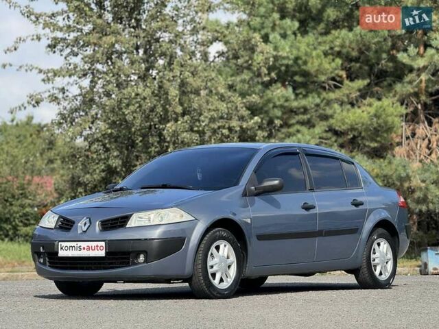 Серый Рено Меган, объемом двигателя 1.4 л и пробегом 338 тыс. км за 3999 $, фото 1 на Automoto.ua