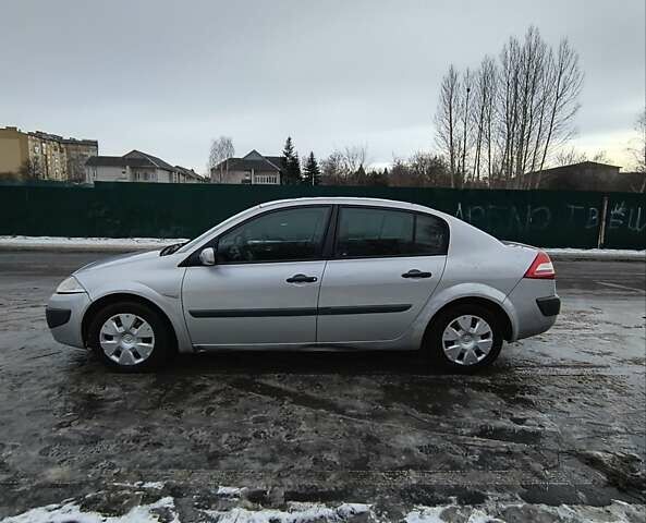 Сірий Рено Меган, об'ємом двигуна 1.39 л та пробігом 190 тис. км за 3999 $, фото 1 на Automoto.ua