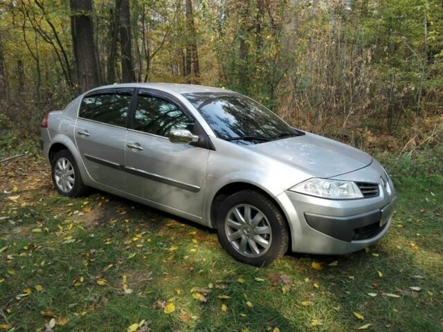 Сірий Рено Меган, об'ємом двигуна 1.6 л та пробігом 23 тис. км за 4000 $, фото 1 на Automoto.ua