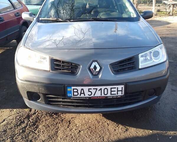 Рено Меган 2007 у Устиновке на Automoto.ua Сірий Рено Меган, об'ємом двигуна 1.4 л та пробігом 266 тис. км за 5600 $, фото 1 на Automoto.ua