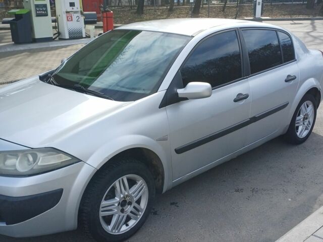 Серый Рено Меган, объемом двигателя 1.5 л и пробегом 393 тыс. км за 4500 $, фото 1 на Automoto.ua