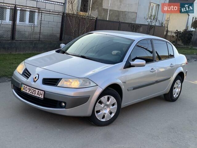 Серый Рено Меган, объемом двигателя 0 л и пробегом 176 тыс. км за 4450 $, фото 1 на Automoto.ua