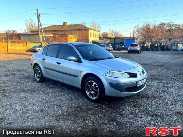 Рено Меган 2007 у Первомайськ на Automoto.ua Сірий Рено Меган, об'ємом двигуна 1.4 л та пробігом 180 тис. км за 4199 $, фото 1 на Automoto.ua