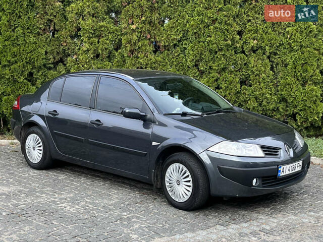 Рено Меган 2007 в Белой Церкве на Automoto.ua Серый Рено Меган, объемом двигателя 1.4 л и пробегом 219 тыс. км за 4900 $, фото 1 на Automoto.ua