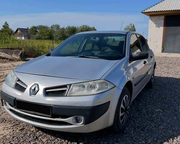 Серый Рено Меган, объемом двигателя 1.4 л и пробегом 217 тыс. км за 2900 $, фото 1 на Automoto.ua