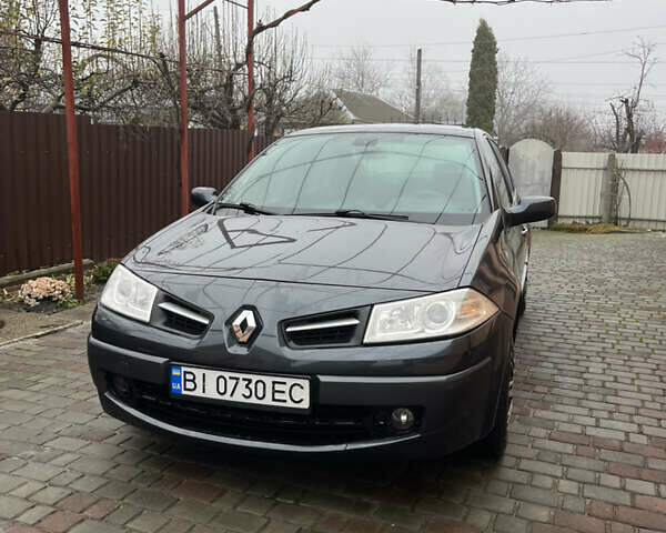 Серый Рено Меган, объемом двигателя 1.6 л и пробегом 176 тыс. км за 5200 $, фото 1 на Automoto.ua