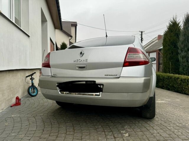 Сірий Рено Меган, об'ємом двигуна 1.5 л та пробігом 419 тис. км за 4000 $, фото 1 на Automoto.ua