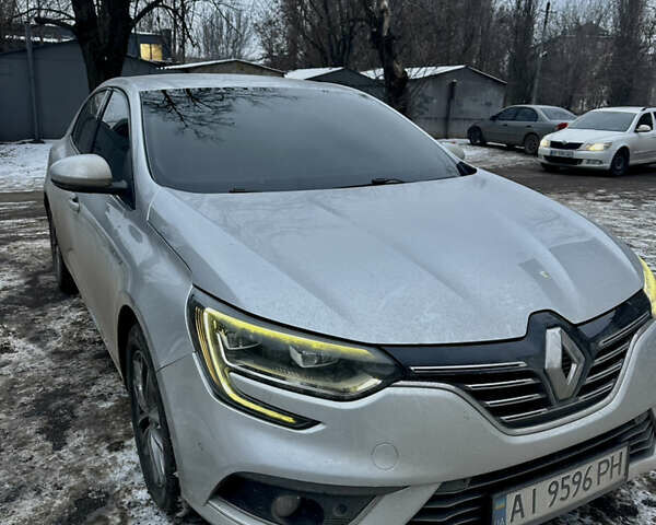 Серый Рено Меган, объемом двигателя 1.2 л и пробегом 155 тыс. км за 11000 $, фото 1 на Automoto.ua