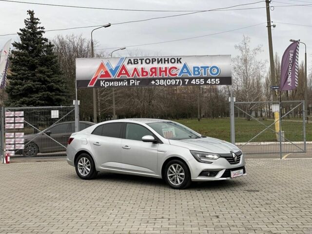 Серый Рено Меган, объемом двигателя 1.8 л и пробегом 150 тыс. км за 10200 $, фото 1 на Automoto.ua