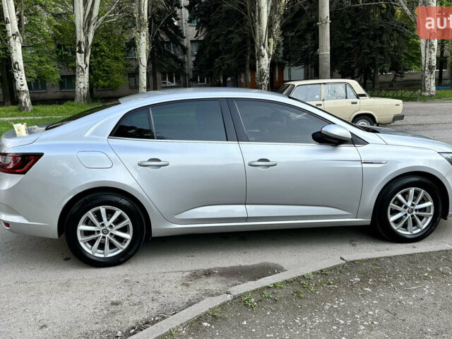 Сірий Рено Меган, об'ємом двигуна 1.46 л та пробігом 155 тис. км за 16000 $, фото 1 на Automoto.ua