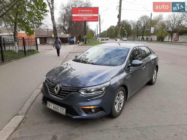 Серый Рено Меган, объемом двигателя 1.2 л и пробегом 190 тыс. км за 17034 $, фото 1 на Automoto.ua
