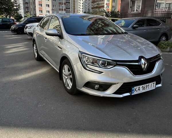 Сірий Рено Меган, об'ємом двигуна 1.46 л та пробігом 140 тис. км за 13500 $, фото 1 на Automoto.ua