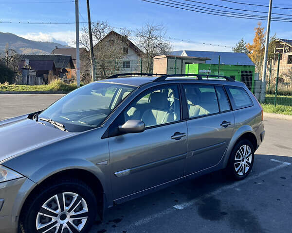 Серый Рено Меган, объемом двигателя 1.87 л и пробегом 291 тыс. км за 3300 $, фото 1 на Automoto.ua