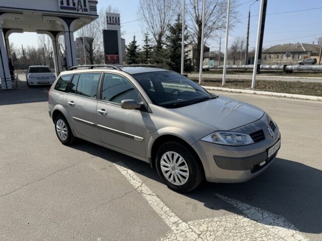 Серый Рено Меган, объемом двигателя 1.6 л и пробегом 198 тыс. км за 4899 $, фото 1 на Automoto.ua