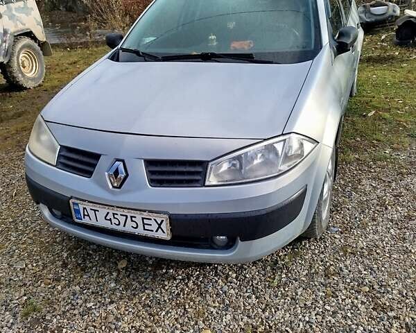 Серый Рено Меган, объемом двигателя 1.6 л и пробегом 200 тыс. км за 4200 $, фото 1 на Automoto.ua