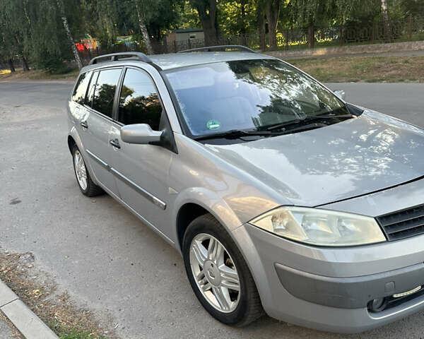 Серый Рено Меган, объемом двигателя 2 л и пробегом 191 тыс. км за 4800 $, фото 1 на Automoto.ua