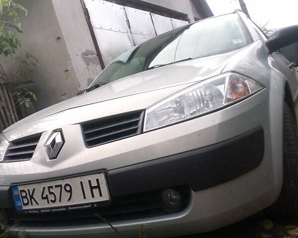 Серый Рено Меган, объемом двигателя 1.6 л и пробегом 160 тыс. км за 4200 $, фото 1 на Automoto.ua