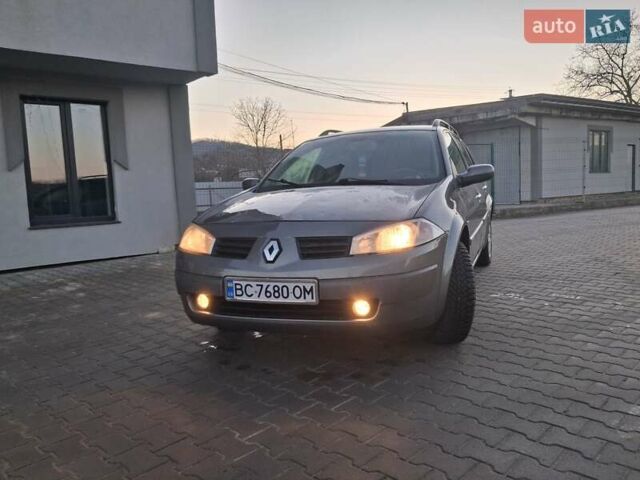 Серый Рено Меган, объемом двигателя 1.6 л и пробегом 293 тыс. км за 4300 $, фото 1 на Automoto.ua
