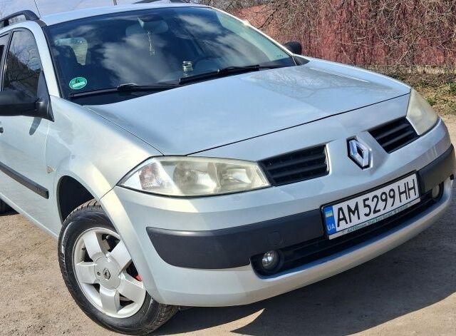 Серый Рено Меган, объемом двигателя 1.4 л и пробегом 225 тыс. км за 4150 $, фото 1 на Automoto.ua