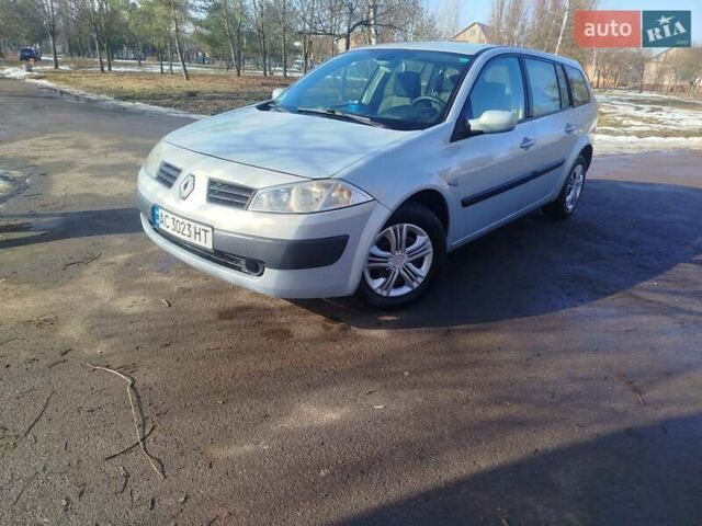 Серый Рено Меган, объемом двигателя 1.6 л и пробегом 218 тыс. км за 3550 $, фото 1 на Automoto.ua