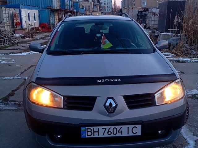 Серый Рено Меган, объемом двигателя 1.5 л и пробегом 0 тыс. км за 4500 $, фото 1 на Automoto.ua