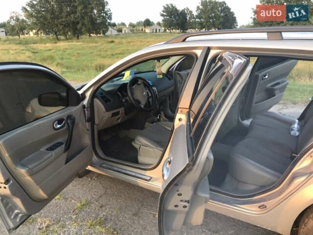 Серый Рено Меган, объемом двигателя 1.87 л и пробегом 270 тыс. км за 4250 $, фото 1 на Automoto.ua