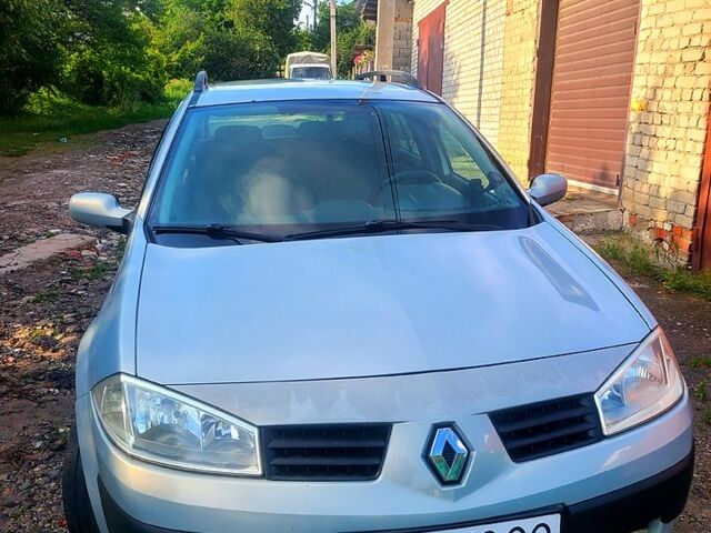 Серый Рено Меган, объемом двигателя 1.4 л и пробегом 300 тыс. км за 4000 $, фото 1 на Automoto.ua