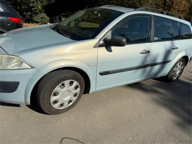 Рено Меган 2004 в Сумах на Automoto.ua Серый Рено Меган, объемом двигателя 0 л и пробегом 190 тыс. км за 4750 $, фото 1 на Automoto.ua