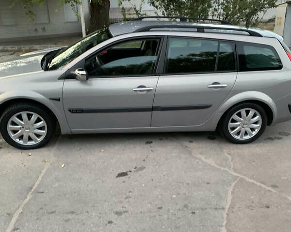 Серый Рено Меган, объемом двигателя 1.6 л и пробегом 270 тыс. км за 4800 $, фото 1 на Automoto.ua