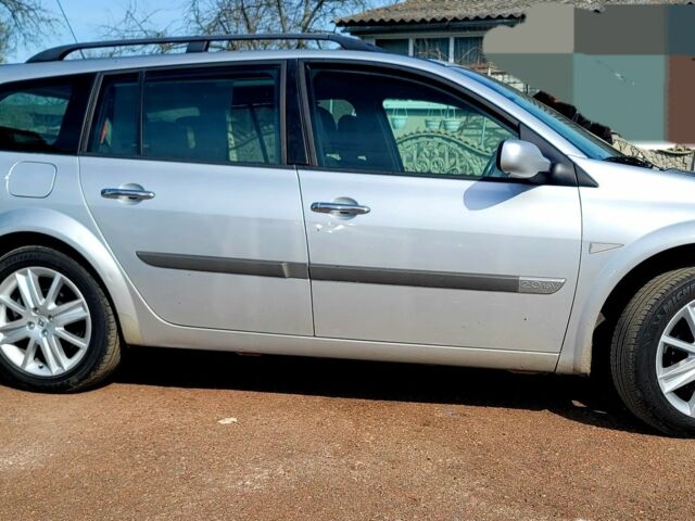 Серый Рено Меган, объемом двигателя 2 л и пробегом 90 тыс. км за 5100 $, фото 1 на Automoto.ua