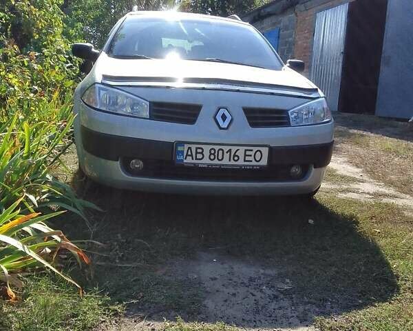 Серый Рено Меган, объемом двигателя 1.6 л и пробегом 250 тыс. км за 4400 $, фото 1 на Automoto.ua