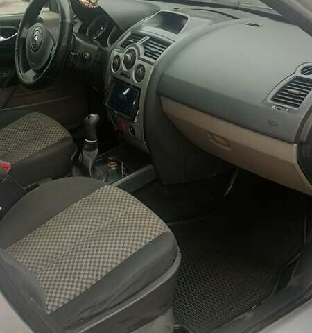 Серый Рено Меган, объемом двигателя 1.5 л и пробегом 245 тыс. км за 4300 $, фото 1 на Automoto.ua