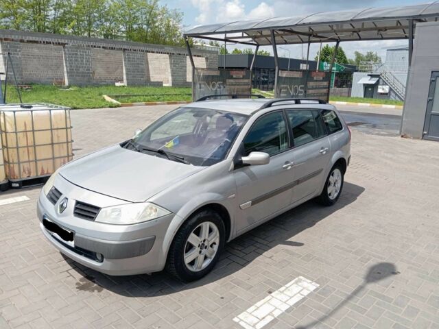 Серый Рено Меган, объемом двигателя 2 л и пробегом 295 тыс. км за 4900 $, фото 1 на Automoto.ua