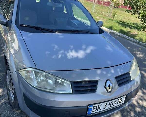 Серый Рено Меган, объемом двигателя 1.39 л и пробегом 261 тыс. км за 4500 $, фото 1 на Automoto.ua