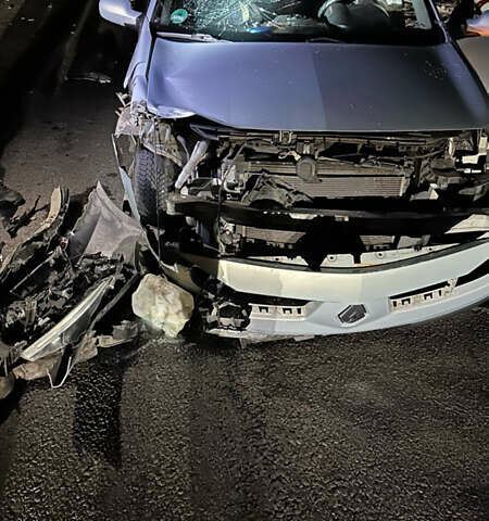 Сірий Рено Меган, об'ємом двигуна 1.6 л та пробігом 218 тис. км за 2100 $, фото 1 на Automoto.ua