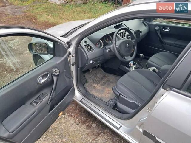Серый Рено Меган, объемом двигателя 1.6 л и пробегом 210 тыс. км за 5200 $, фото 1 на Automoto.ua