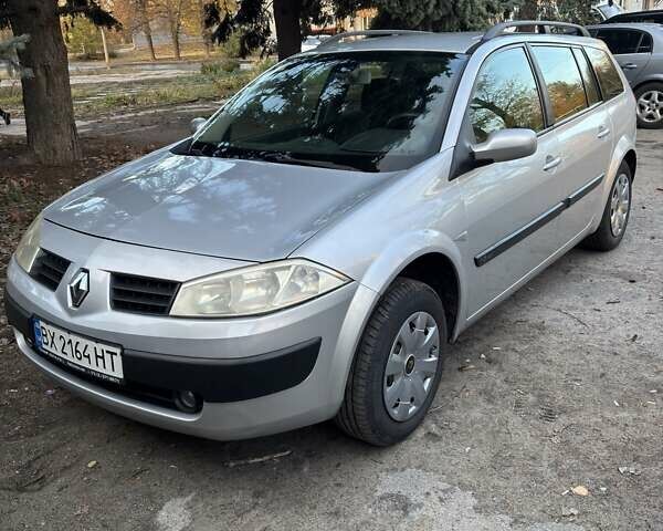 Сірий Рено Меган, об'ємом двигуна 1.6 л та пробігом 251 тис. км за 4300 $, фото 1 на Automoto.ua