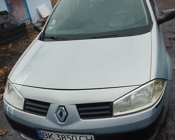 Серый Рено Меган, объемом двигателя 1.39 л и пробегом 203 тыс. км за 3700 $, фото 1 на Automoto.ua