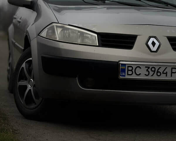 Серый Рено Меган, объемом двигателя 1.46 л и пробегом 313 тыс. км за 2999 $, фото 1 на Automoto.ua