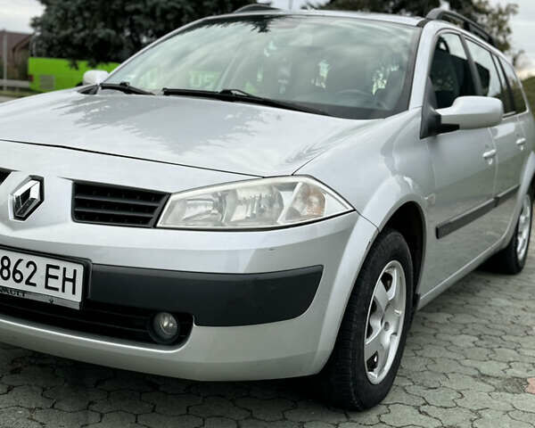Серый Рено Меган, объемом двигателя 1.6 л и пробегом 256 тыс. км за 4400 $, фото 1 на Automoto.ua