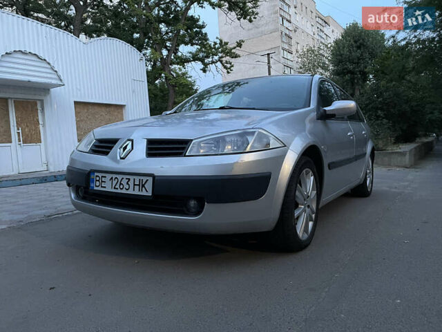 Сірий Рено Меган, об'ємом двигуна 1.6 л та пробігом 180 тис. км за 3750 $, фото 1 на Automoto.ua