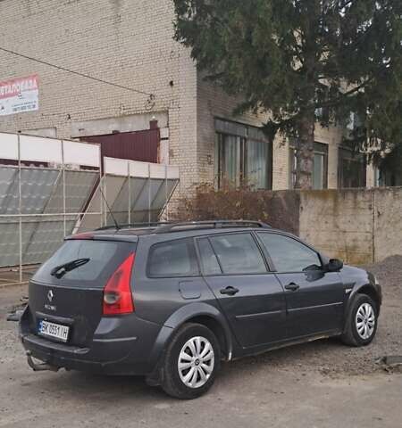 Сірий Рено Меган, об'ємом двигуна 1.46 л та пробігом 300 тис. км за 3299 $, фото 1 на Automoto.ua