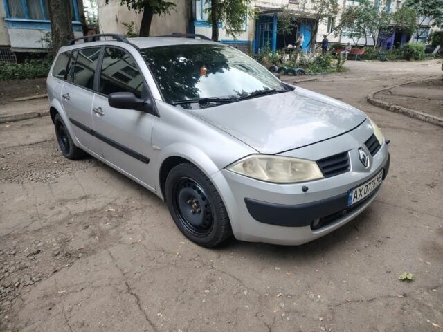 Сірий Рено Меган, об'ємом двигуна 1.6 л та пробігом 300 тис. км за 3500 $, фото 1 на Automoto.ua