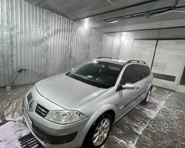 Сірий Рено Меган, об'ємом двигуна 1.6 л та пробігом 380 тис. км за 4399 $, фото 1 на Automoto.ua
